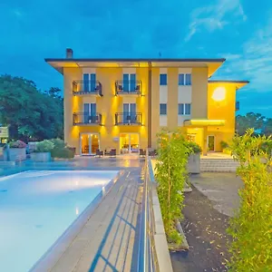 Nuova Barcaccia 3*, Peschiera del Garda Włochy